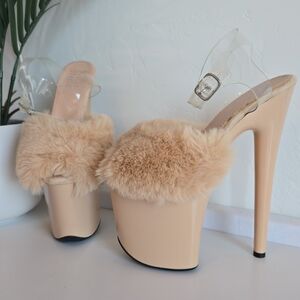 NWOB Hella Heels NEW FIT Illegally Blonde Faux Fur Stilettos 8" Heel Sandal